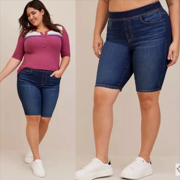 NWT TORRID Bermuda Lean Jean Super Soft High-Rise Short Dark Wash - Picture 1 of 7